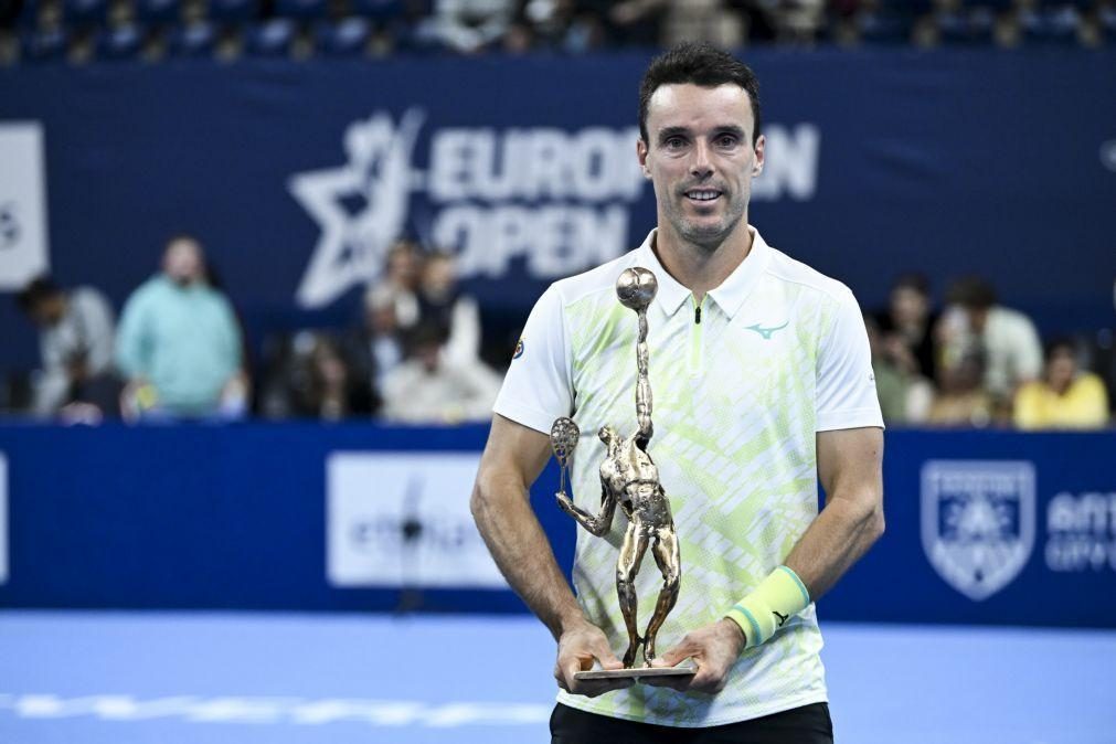 Tenista Roberto Bautista-Agut volta a vencer um torneio e vai reentrar no top-50