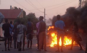 Pelo menos 24 feridos em dois dias de confrontos em Moçambique entre manifestantes e polícia