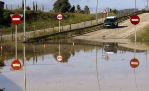 Sobe para, pelo menos, 63 mortos em Espanha pelo mau tempo