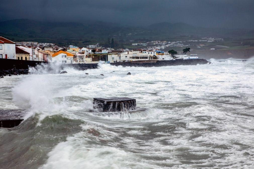 Açores sob aviso amarelo devido à passagem da tempestade Patty