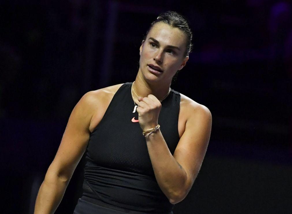 Aryna Sabalenka apura-se para as meias-finais das WTA Finals e elimina Rybakina