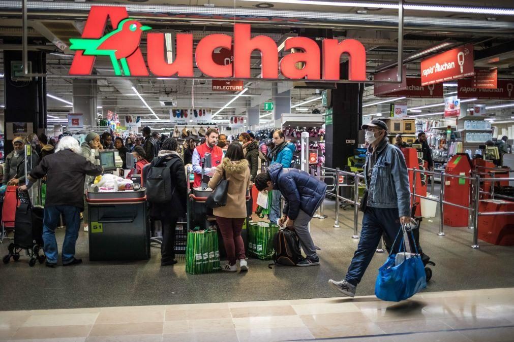 Auchan anuncia eliminação de 2.400 postos de trabalho em França