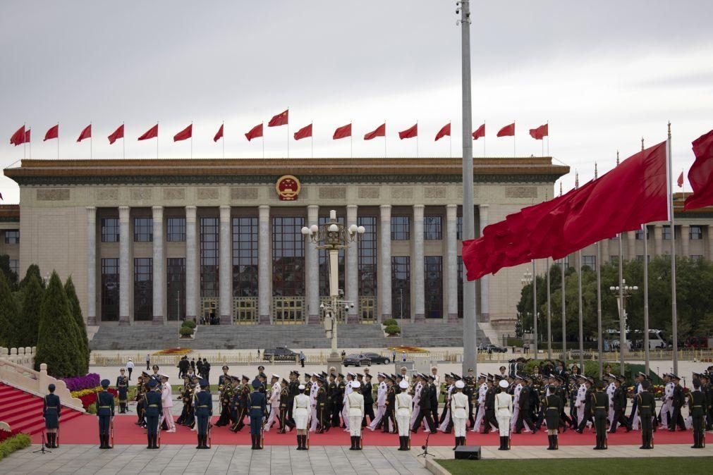 China felicita Trump e diz respeitar decisão do povo norte-americano