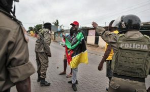 Militares chegam ao centro de Maputo para limpar vias vandalizadas