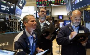 Wall Street mantém tendência de subida com Nasdaq e S&P500 a renovarem recordes