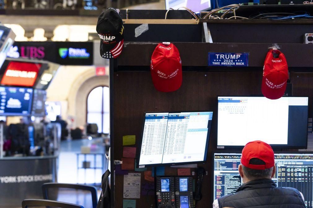 Wall Street mantém entusiasmo e fecha com recordes dos índices mais emblemáticos