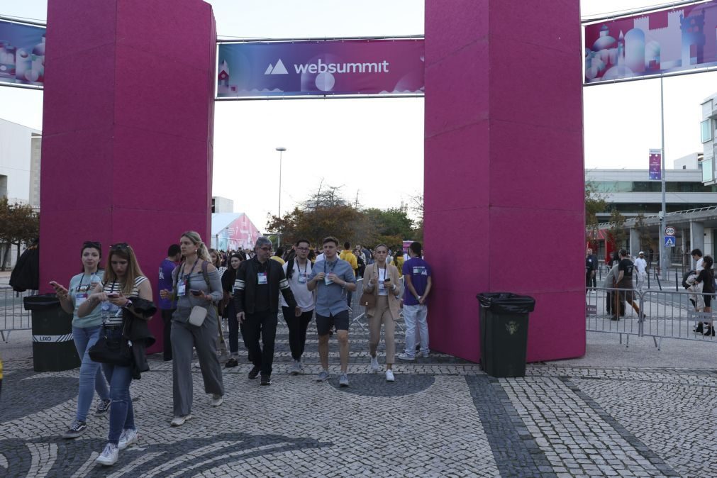 Milhares na abertura da Web Summit que vai além da tecnologia e onde Paddy não é tema