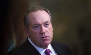 Trump aponta ex-governador Mike Huckabee para embaixador em Israel