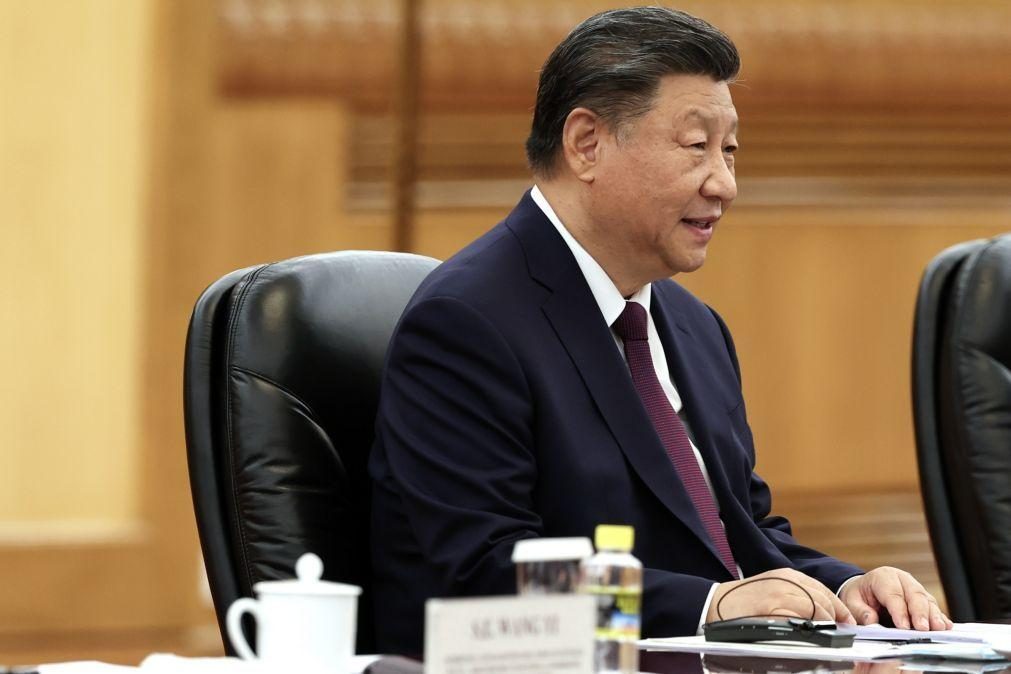 Xi Jinping diz ser 