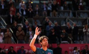 Ex-tenista português João Sousa homenageado durante as ATP Finals