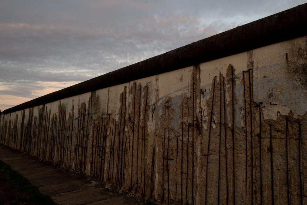 Hungria é o país da UE que mais defende construção de muros contra migrantes