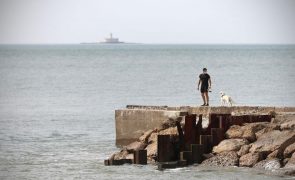 Sete pessoas resgatadas de veleiro na Cruz Quebrada, Oeiras