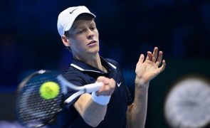 Jannik Sinner volta à final das ATP Finals e encontra o estreante Taylor Fritz