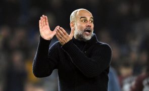 Treinador Pep Guardiola renova contrato com Manchester City por duas temporadas