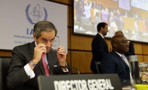 Irão instala mais centrifugadoras após críticas de agência da ONU