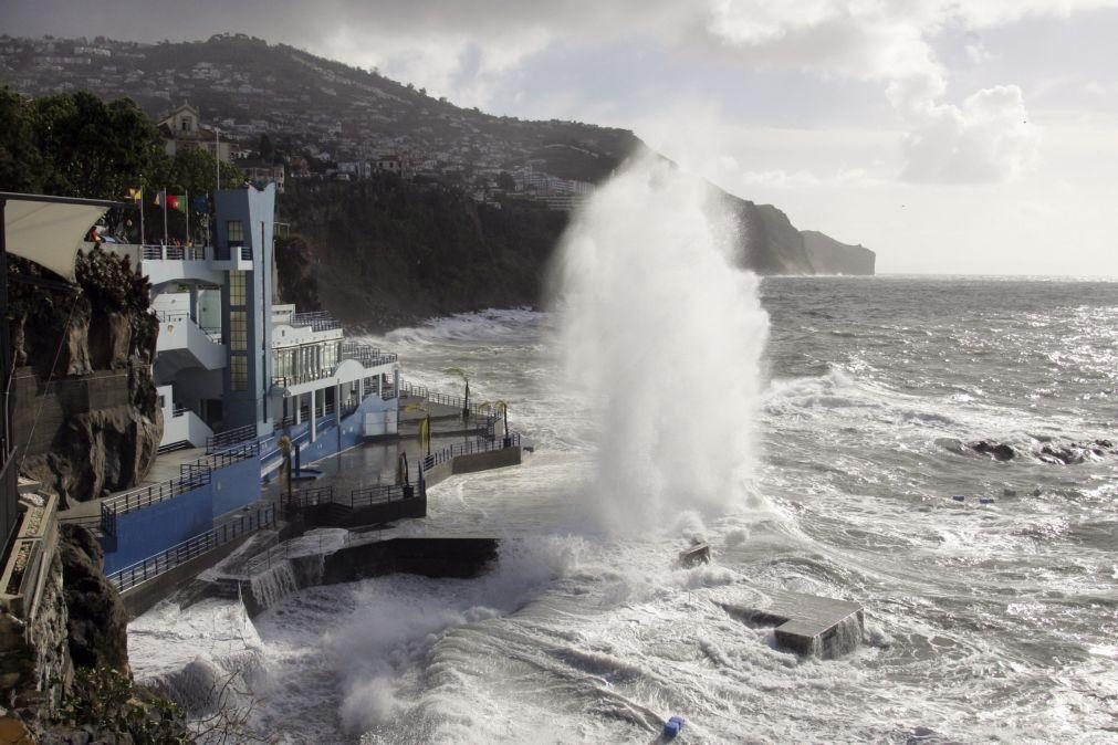 Capitania do Funchal emite aviso de agitação forte para a Madeira