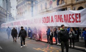 Confrontos entre polícia e manifestantes em Turim em dia greve geral