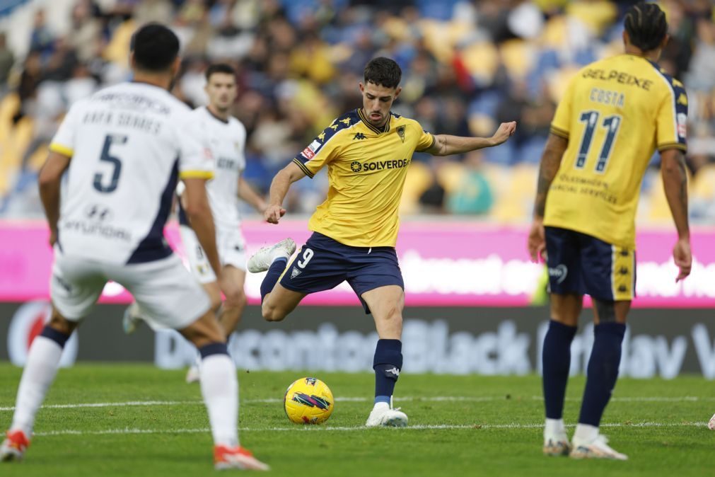 Estoril vence Famalicão e afasta-se da zona baixa da I Liga