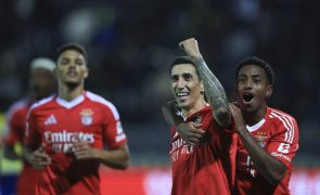 Benfica vence na visita a Arouca e aproxima-se do líder Sporting