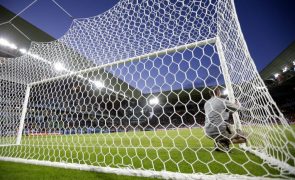 Ricardo Silva comanda Famalicão frente ao FC Porto após saída de Armando Evangelista