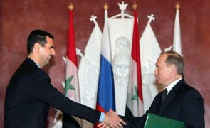 Putin concedeu asilo ao ex-presidente sírio al-Assad e família