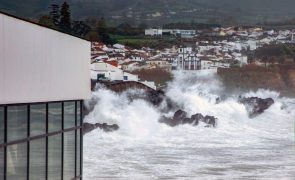 Açores com precipitação e vento devido à depressão Dorothea