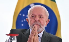 Lula teve alta hospitalar e regressa a casa