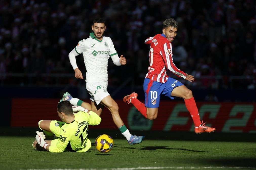 Atlético de Madrid vence Getafe e iguala FC Barcelona no topo da Liga espanhola