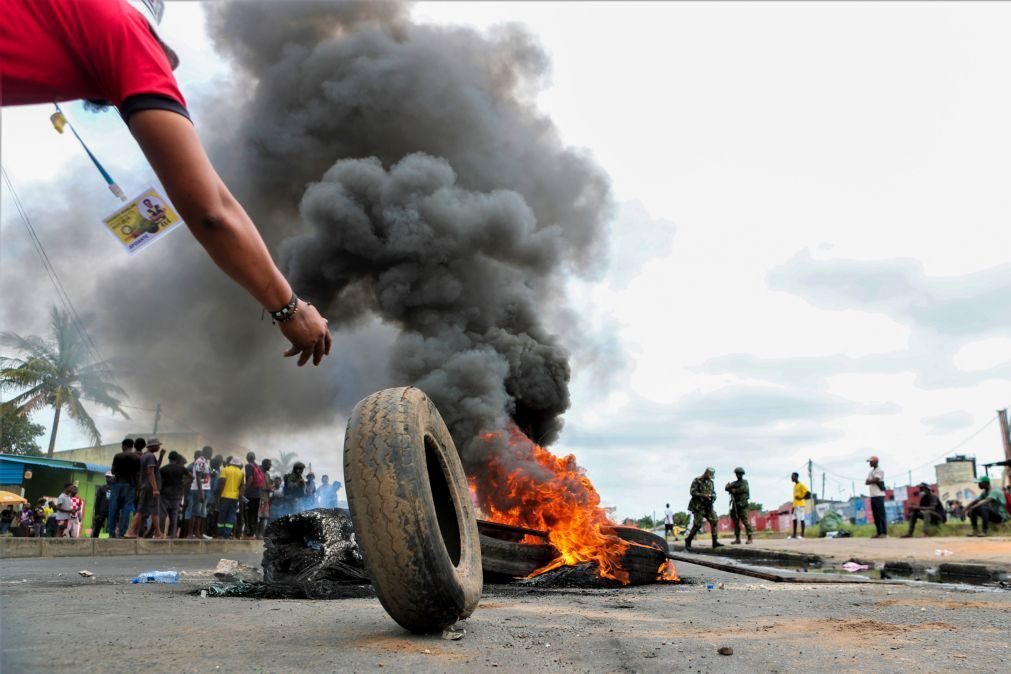 Moçambique/Eleições: Frelimo queixa-se de 