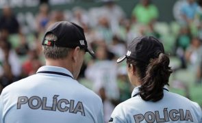 Polícia ferido junto a local em Sintra onde claque deflagrou engenhos pirotécnicos