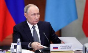 Putin diz que Eslováquia se ofereceu para acolher negociações de paz