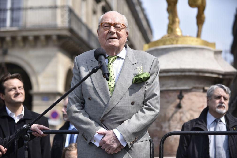 Morreu líder histórico da extrema-direita francesa Jean-Marie Le Pen