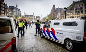 Polícia neerlandesa prende suspeito de atear fogo em centro de refugiados em Eindhoven