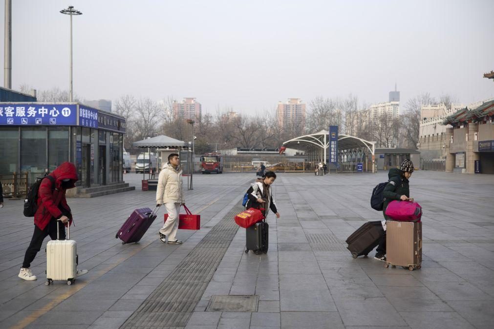 China prevê nove mil milhões de deslocações durante férias do Ano Novo Lunar