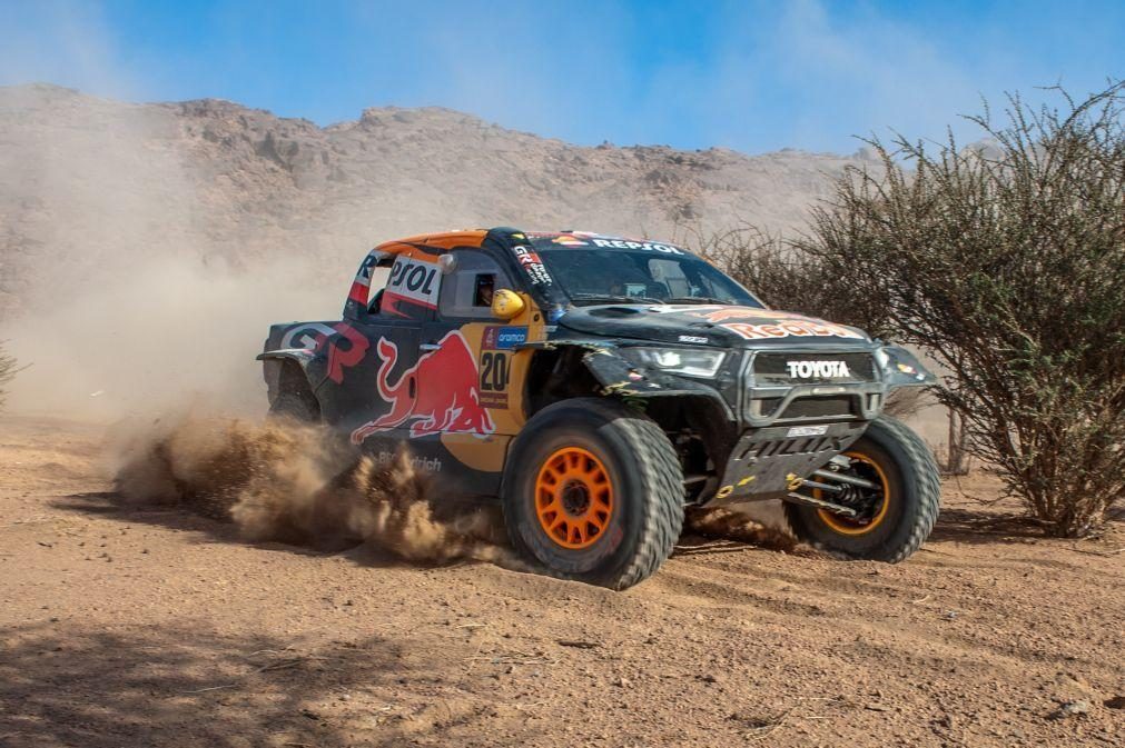 Quintero e Benavides aproveitam penalizações para vencerem quinta etapa do Dakar2025