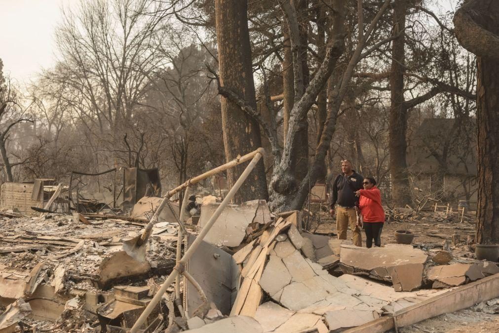 Biden confirma coordenação com Trump sobre incêndios na Califórnia