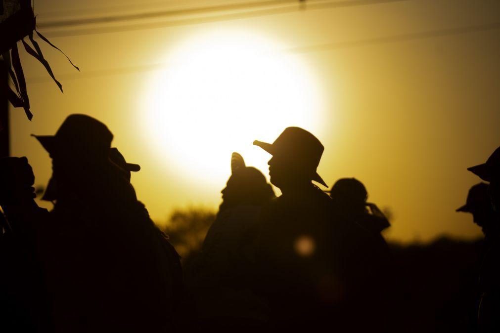 Homens armados invadem acampamento do Movimento Sem Terra no Brasil e matam duas pessoas