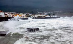 Cinco ilhas dos Açores sob aviso amarelo devido a chuva, vento e agitação marítima