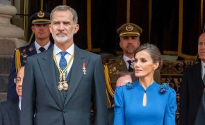 Letizia - Usa look infalível… mas já usado por famosa portuguesa há 9 anos!