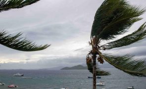 Prolongado alerta vermelho em Mayotte devido a tempestade tropical que segue para Moçambique