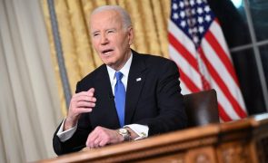 Biden defende importância do respeito pelas instituições democráticas na despedida