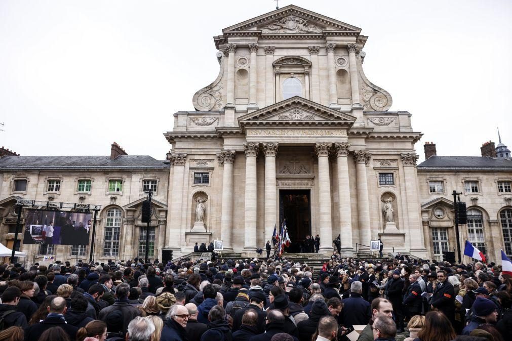 Centenas de franceses homenagearam líder da extrema-direita