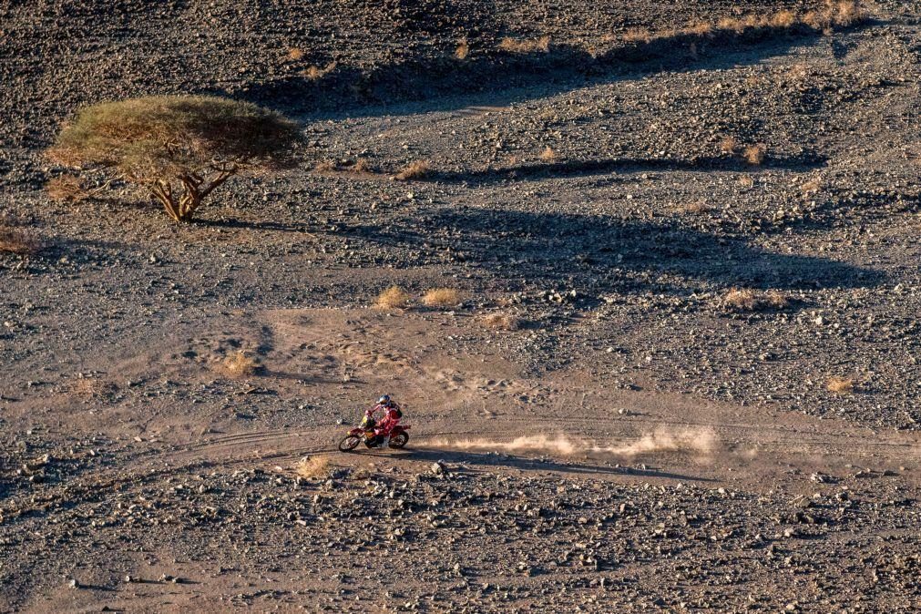 Daniel Sanders vence categoria das motas pela primeira vez no Dakar