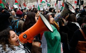 Milhares manifestam-se em Londres e Madrid por retirada israelita de Gaza