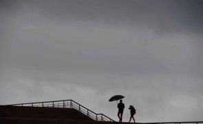 Portugal com avisos até quarta-feira devido à chuva e agitação marítima