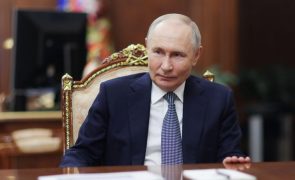 Putin pretende retomar contactos diretos com futuro Presidente dos EUA