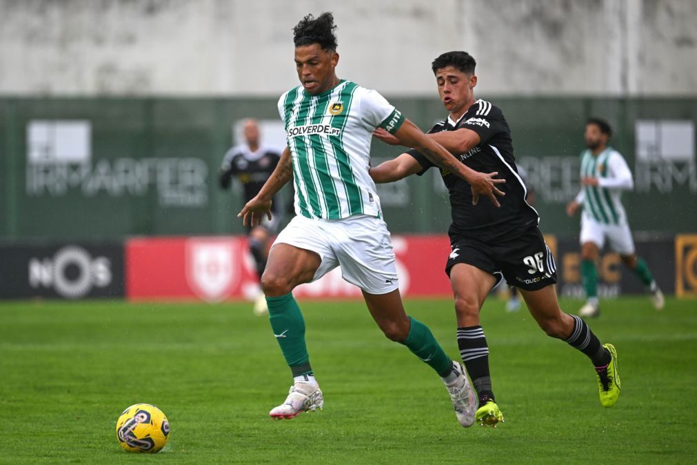 Defesa Aderllan Santos troca Rio Ave pelo AVS