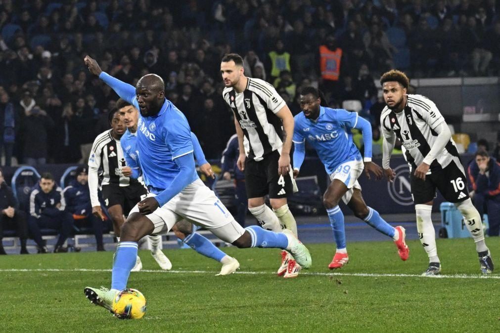 Juventus derrotada pelo líder Nápoles antes de receber Benfica na 'Champions'