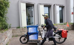 Pequeno comércio aposta nas entregas em bicicleta para fugir ao trânsito no Porto