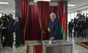 Lukashenko reeleito Presidente da Bielorrússia com 87,60% dos votos